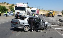 Kayseri yolunda otomobil kamyonla çarpıştı: 1 ölü, 2 yaralı
