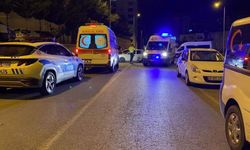 Anayurt caddesi savaş alanına döndü! Araba motosiklete çarptı