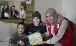 Hastanede yüzleri güldüren Kızılay'dı!
