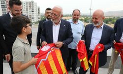 AK Partili Elitaş’tan Başkan Çolakbayrakdar’a övgü! Bakın nerede ağırlandı