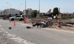 Üzerinden iş makinesi geçen motosikletli feci şekilde can verdi!