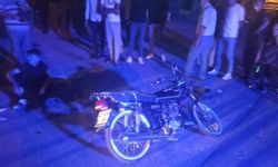 Motosiklet ile otomobil çarpıştı 1 yaralı