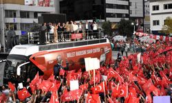 Özel o mitingden seslendi: 'Seçim sandığı gelecek, Türkiye kazanacak!'