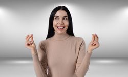 Parmak şıklatmak eklem sağlığınızı nasıl etkiliyor?
