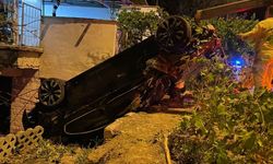 Talas’ta otomobil müstakil evin bahçesine uçtu!