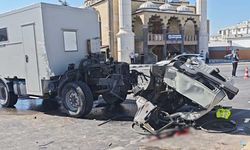 Tır ile karavan çarpıştı: 3 kişi yaralandı