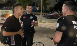 Yakından çekme çirkin çıkıyorum diyen plakasız motosiklet sürücüsü yüzleri güldürdü