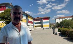 Okul bahçesinde müdüre yumruklu saldırı!