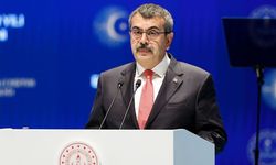Bakan Tekin’den okullarda kayıt için para iddialarına net yanıt
