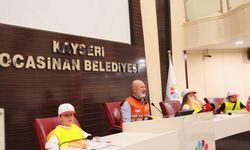Başkan Çolakbayrakdar öğrencilerle çöp topladı
