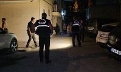 Adana’da evinin önünde silahlı saldırı: Bir kişi hayatını kaybetti
