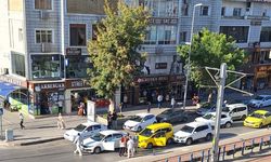 Kayseri'de zincirleme kaza: Can kaybı yok, trafik durdu!