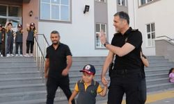Atanur Aydın’dan Şehit Polis İbrahim Birol’un oğluna vefa