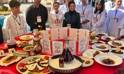 Liseli genç aşçılar yöresel tatlar için yarıştı