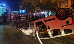 Kayseri Sivas Caddesinde takla atan araç zincirleme kazaya neden oldu