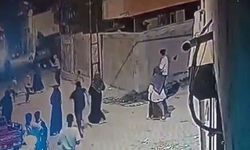 Adana’da Sesinden rahatsız olduğu çocuklara sopayla saldırdı