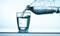 Günde 2 litre şart mı? Uzmanlar ne kadar su içmeliyiz açıkladı!