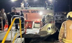 Üsküdar’da yolcu vapuru yük gemisine çarptı! 8 kişi hastaneye kaldırıldı