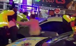 Aksaray’da alkollü sürücü ve yakınlarından trafik polisine yumruklu saldırı!