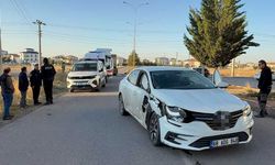 Aksaray’da otomobil ile tır çarpıştı: 1 yaralı