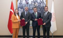 Bakan Tekin: Hayırsever desteğiyle iki okul ve öğretmenevi yapılacak