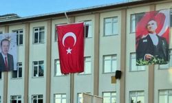 Bakan Tekin: Okullarda Erdoğan posterinin asılması hukuki zorunluluk