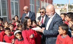 Başkan Çolakbayrakdar: 'Mutlu çocuklar güçlü Türkiye’nin teminatıdır'