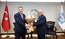 Başkan Büyükkılıç, hal esnafının yanında
