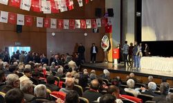 CHP Malatya İl Kongresi'nde arbede çıktı! Yumruklar havada uçuştu