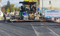 Kayseri Büyükşehir’den Pınarbaşı’nda 48 saatte 2 bin 176 ton asfalt
