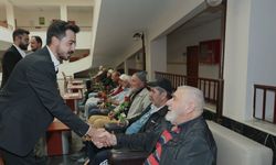 Kayseri Gençlik Meclisi, Dünya Yaşlılar Günü'nde huzurevi ziyareti gerçekleştirdi