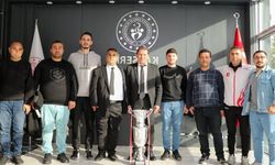Kayseri’nin gururu sporculardan müdür Kabakcı’ya ziyaret
