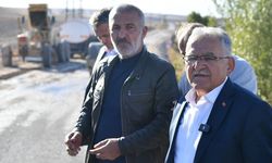 Başkan Büyükkılıç’tan yerinde denetim: Kırsal mahallelere konforlu ulaşım geliyor
