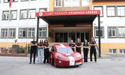 Kayseri'de liseli öğrencilerden yerli elektrikli araç: Lexa