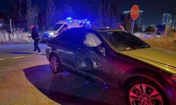 Kayseri'de motosiklet arabaya çarptı : Anne ve bebeği dahil 4 kişi yaralandı