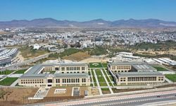 KKTC Cumhurbaşkanlığı Sarayı vatandaşa açıldı : Vatandaşlar saraya akın etti