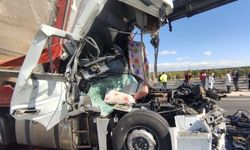 Konya Ereğli’de feci kaza: 2 tır ve 1 minibüs çarpıştı! 1 ölü, 3 yaralı