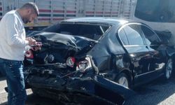 3 Araç feci şekilde birbirine çarptı: Yaralılar var