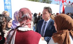 Develi KYK Kız Yurdu önünde dikkat çeken kutlama!