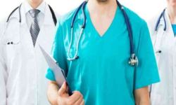 Hastanelerde yeni dönem: Sağlık çalışanları tek tip kıyafet giyecek!