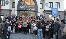 Melikgazi Belediyesi’nden eğitime dev katkı: Akıl Küpü Kütüphanesi açıldı!