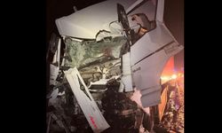 Otoyol ’da dehşet anları: Park halindeki otobüse tır çarptı, 14 yaralı!