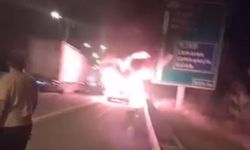 Seyir halindeyken yanan araç küle döndü