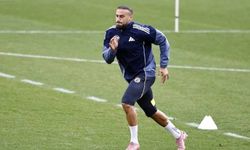 Fenerbahçe’nin yıldız golcüsü Cenk Tosun ameliyat oldu