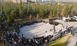 ERÜ'de 10 Kasım programı: Salonu Atatürk'ün sözleri doldurdu