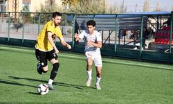 Kayseri’de süper maç: Esen Makina FK lideri devirdi