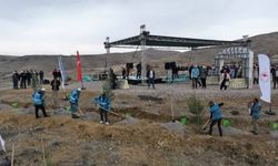 Kayseri’de binlerce el, geleceğe nefes oldu