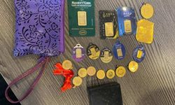 Halının arasından servet çıktı: Altınları bulan adam şaşkınlık geçirdi