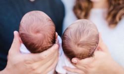 İkiz bebeklerin babaları farklı çıktı!