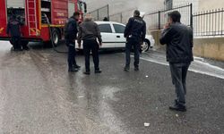 Kahramanmaraş’ta hastane önünde park halindeki otomobil alev aldı